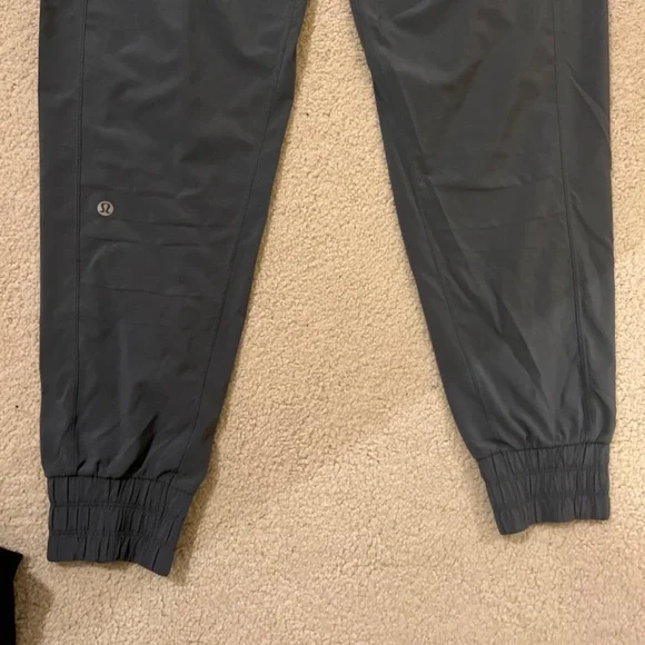 Hunter green lululemon joggers! - Picture 2 of 6